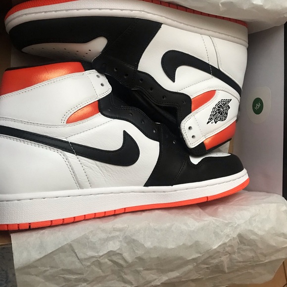 electric orange jordan 1